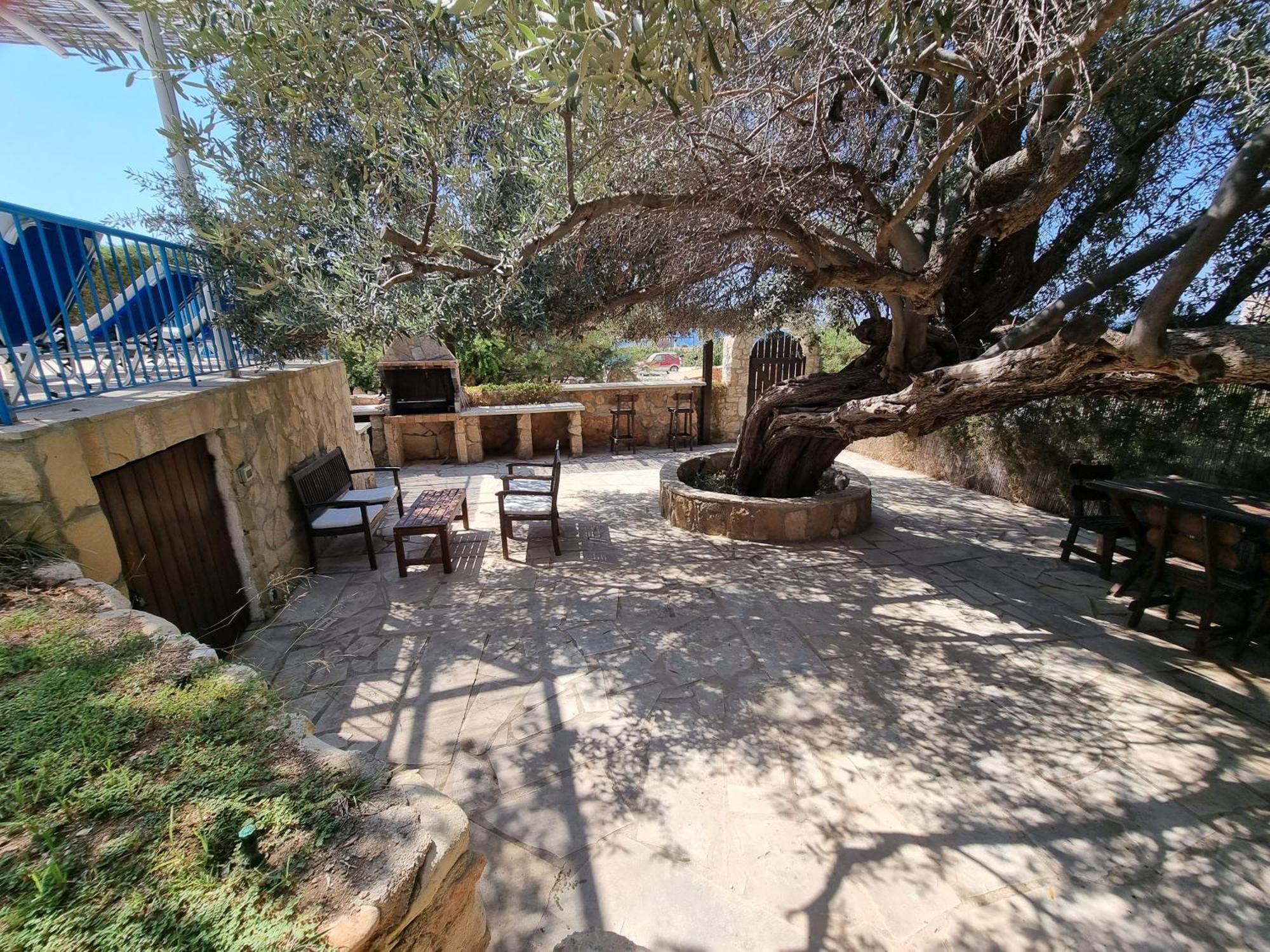 Olive Beach Villa เปเยีย ภายนอก รูปภาพ